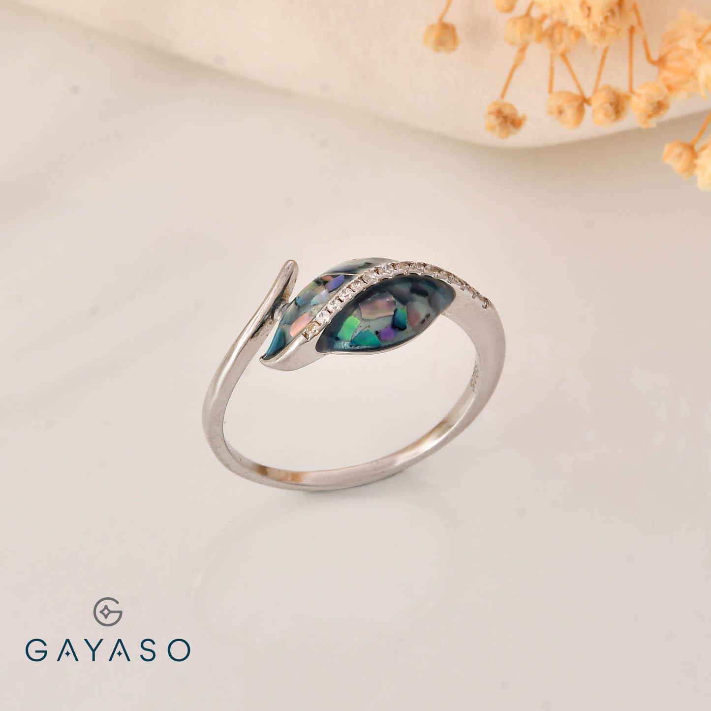 Leafy Black Mother Of Pearl Breezy Ring In Silver