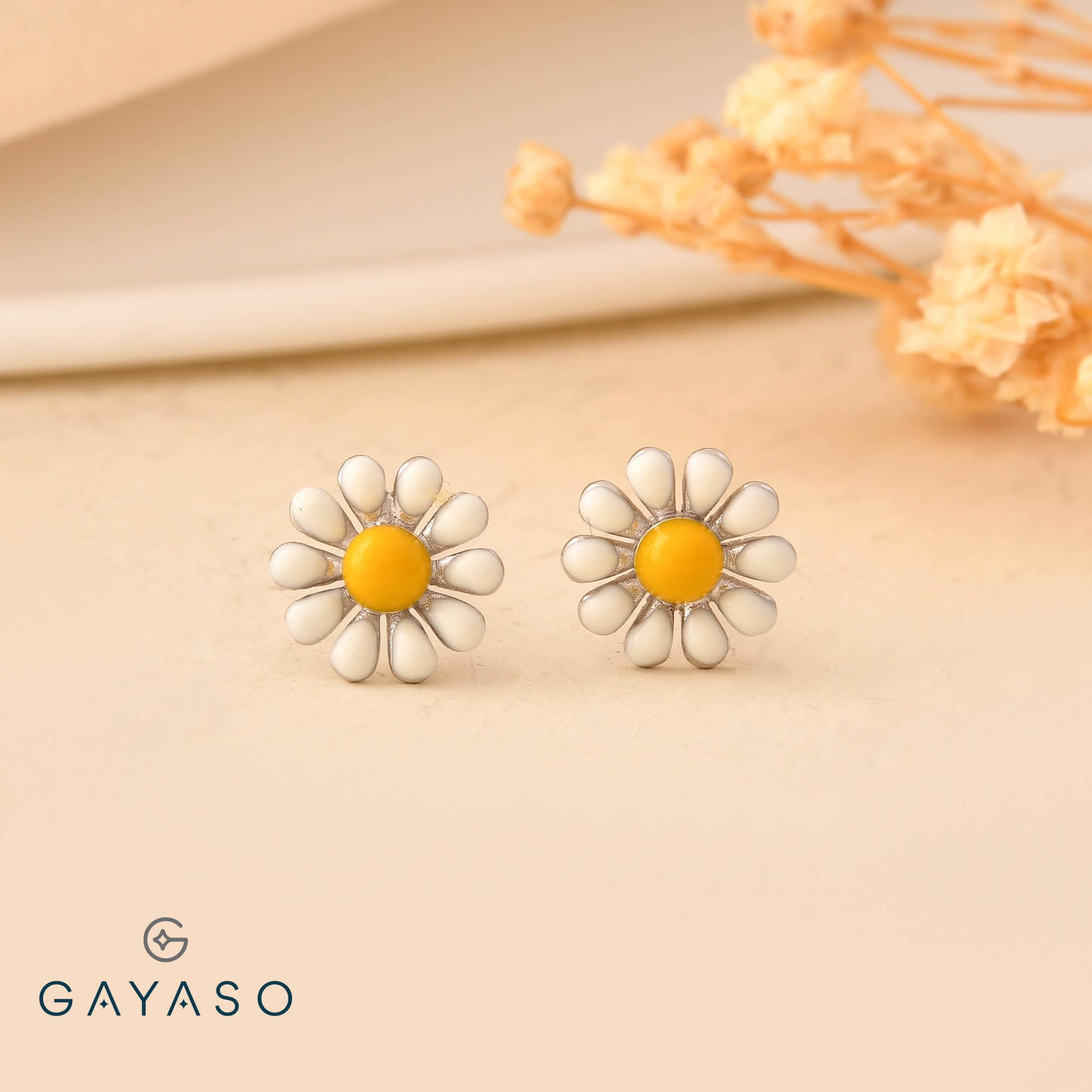 Daisy Fresh Pendant Set In Silver