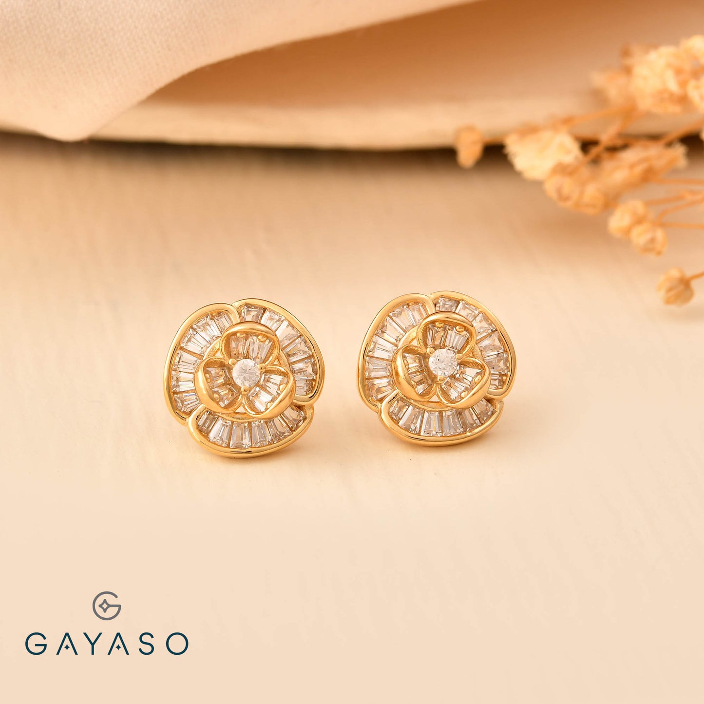 Three Petal Flower Pendant In Gold Plating For Her