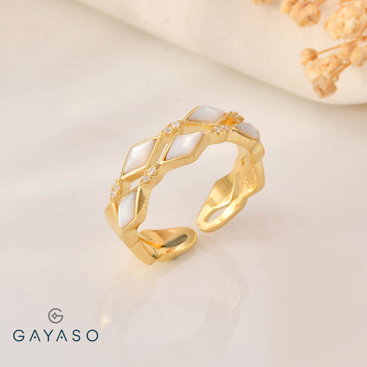 Elegant Two Line Cute Ring In Silver