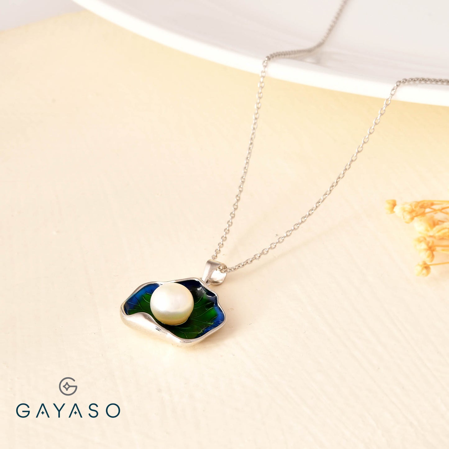 Little Mermaid Pendant With Treasured Pearl