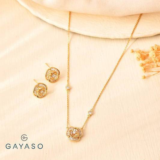 Three Petal Flower Pendant In Gold Plating For Her